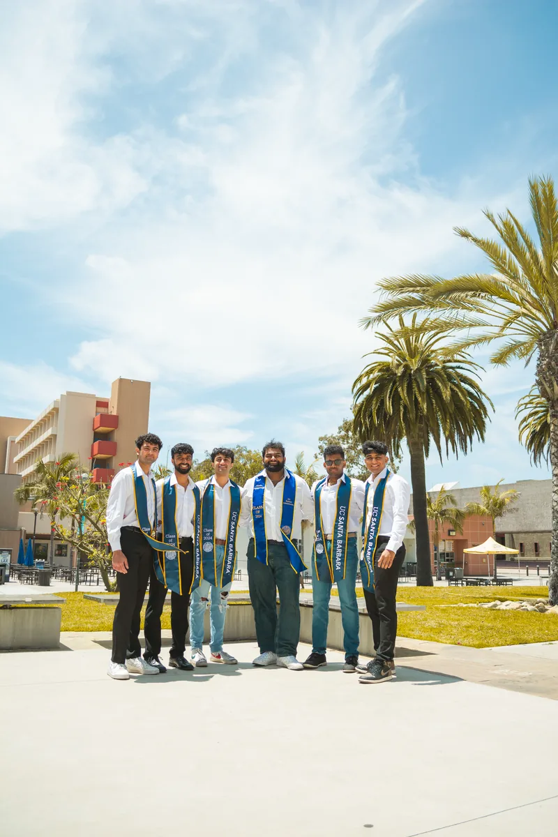Graduation group photography by Shmitty Media